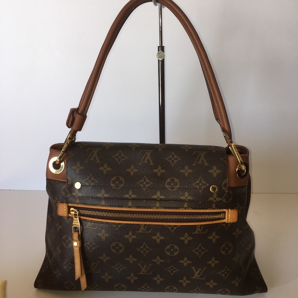 Authentic Louis Vuitton Olympe Camel - Picture 2 of 8